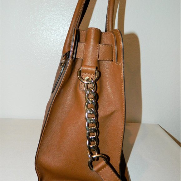 Michael Kors Hamilton Tote with Long Zip Wallet - Picture 3 of 16